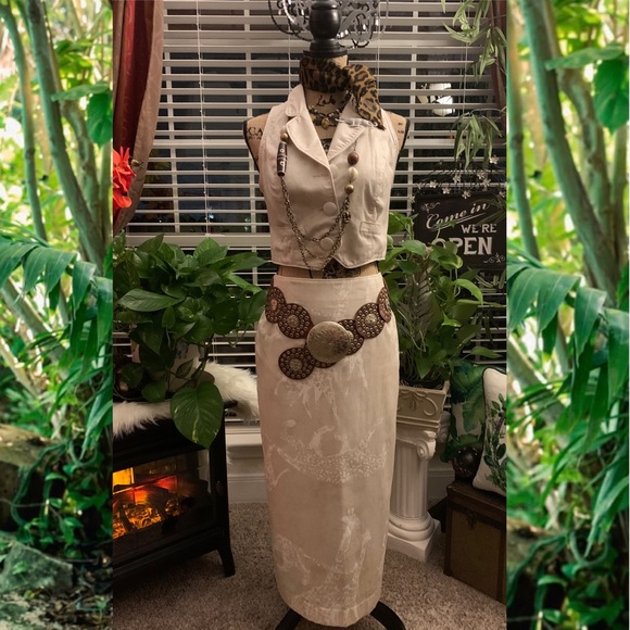 Dorothy Schoelen The Silver Connection Safari. - Picture 3 of 14